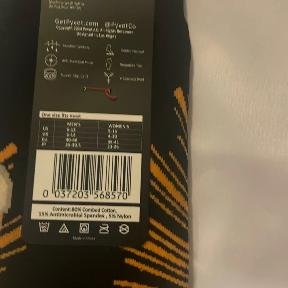 Paws of Luck Cat Socks - PYVOT